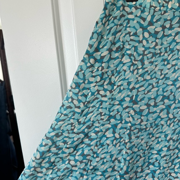 Liz Claiborne Slinky Blue Patterned 100% Silk Skirt - Picture 7 of 7